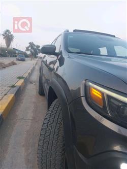 جیپ شیرۆکی